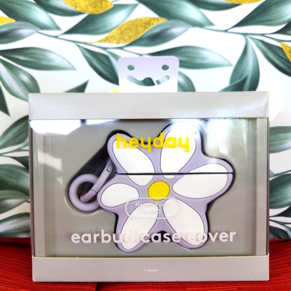 Heyday White and Yellow Daisy Silicone Airpod Earbud Case Gen 3